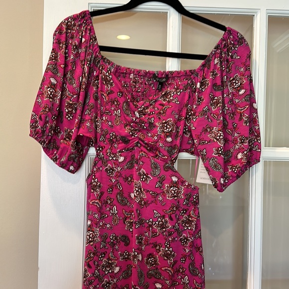19 Cooper NWT Open back/cutout dress - Picture 2 of 3